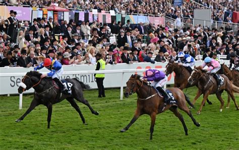 Epsom Downs Racecourse, Results & Racecards.